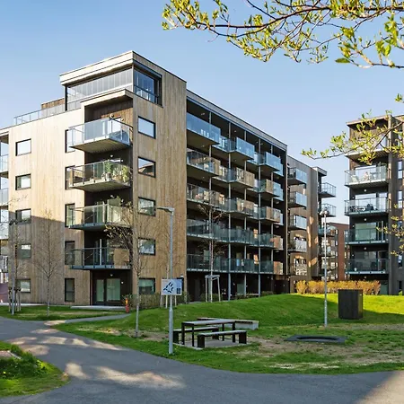 Modern With A View, Location! *